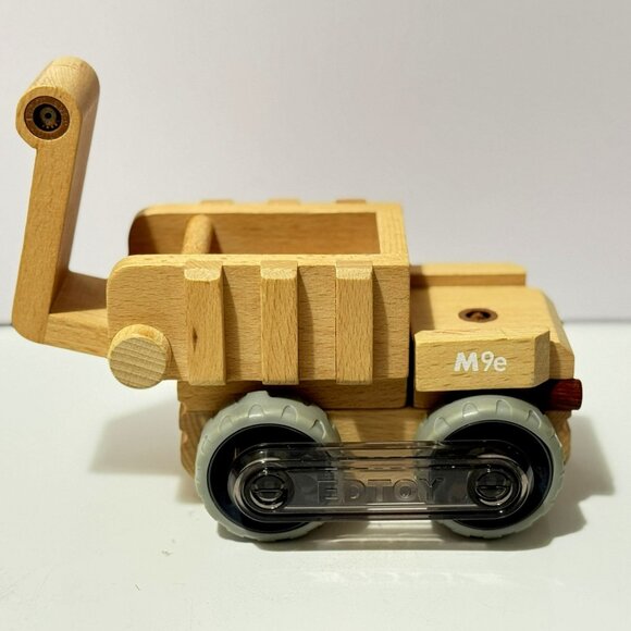 EDToy Magnamobiles Imaginative Transformable Wooden Dump Truck & Cement Truck - Picture 6 of 9